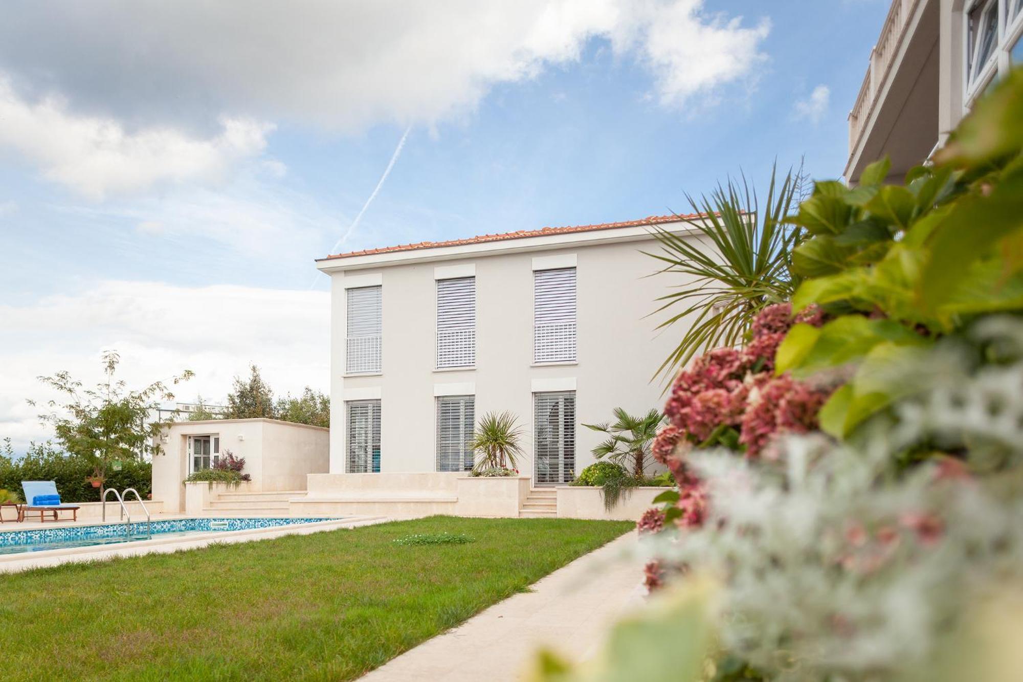 Deluxe Apartments Vila Carissa Malinska Oda fotoğraf