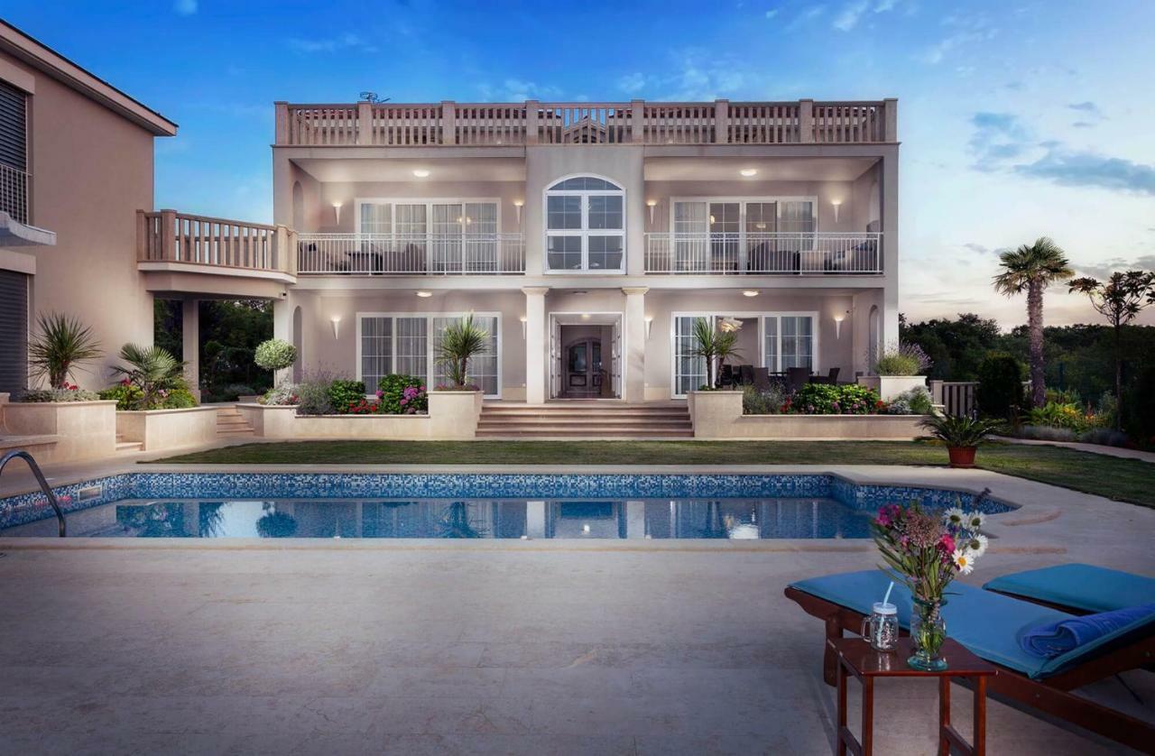 Deluxe Apartments Vila Carissa Malinska Dış mekan fotoğraf