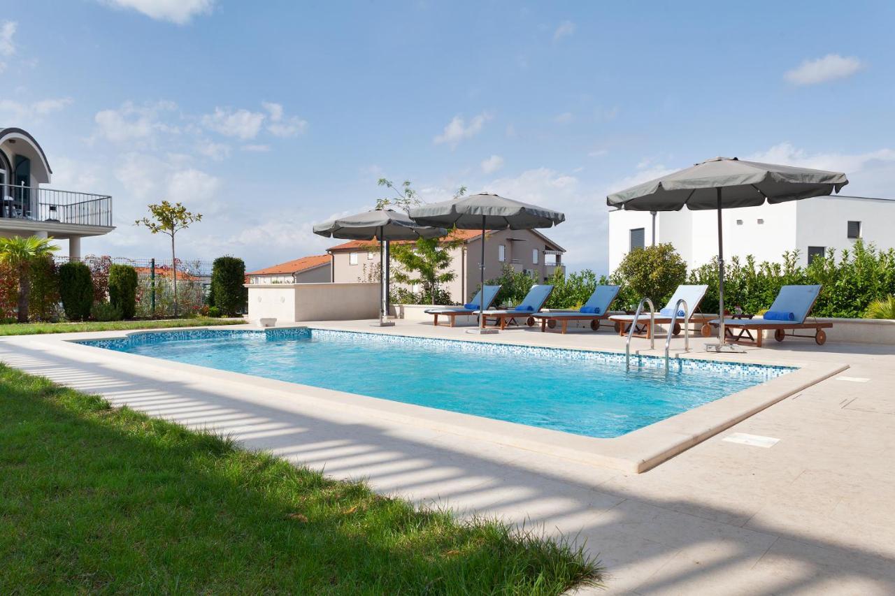 Deluxe Apartments Vila Carissa Malinska Dış mekan fotoğraf